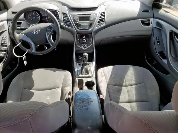 5NPDH4AE3GH758312 2016 HYUNDAI ELANTRA - Image 8