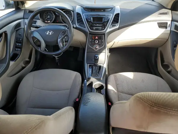 5NPDH4AE3GH758892 2016 HYUNDAI ELANTRA - Image 8