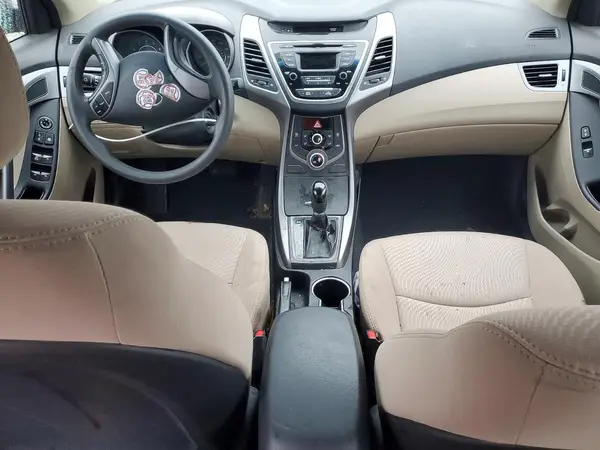 5NPDH4AE3GH759086 2016 HYUNDAI ELANTRA - Image 8