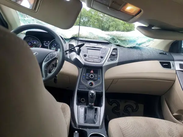 5NPDH4AE3GH759489 2016 HYUNDAI ELANTRA - Image 8