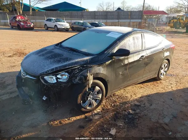 5NPDH4AE3GH759881 2016 HYUNDAI ELANTRA - Image 2