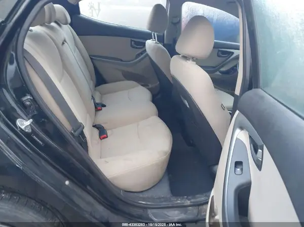 5NPDH4AE3GH761551 2016 HYUNDAI ELANTRA - Image 8