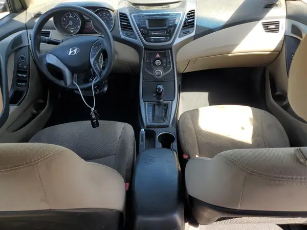 5NPDH4AE3GH762831 2016 HYUNDAI ELANTRA - Image 8