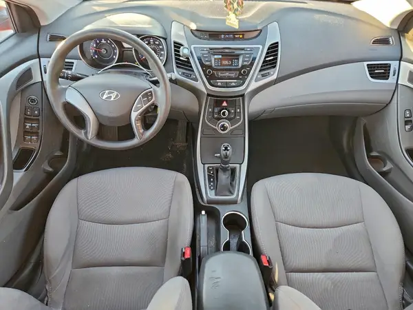 5NPDH4AE3GH764613 2016 HYUNDAI ELANTRA - Image 8