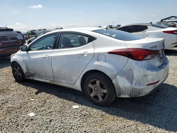 5NPDH4AE3GH765227 2016 HYUNDAI ELANTRA - Image 2