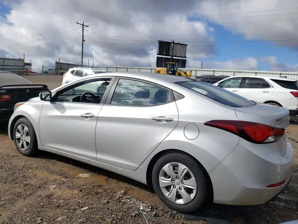 5NPDH4AE3GH765891 2016 HYUNDAI ELANTRA - Image 2