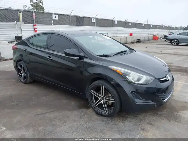 5NPDH4AE3GH766071 2016 HYUNDAI ELANTRA - Image 1