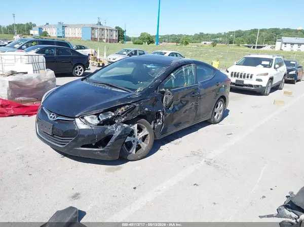 5NPDH4AE3GH768242 2016 HYUNDAI ELANTRA - Image 2