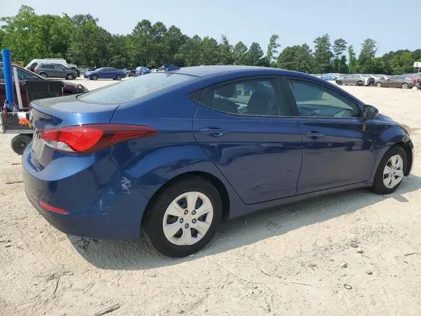 5NPDH4AE3GH768953 2016 HYUNDAI ELANTRA - Image 2
