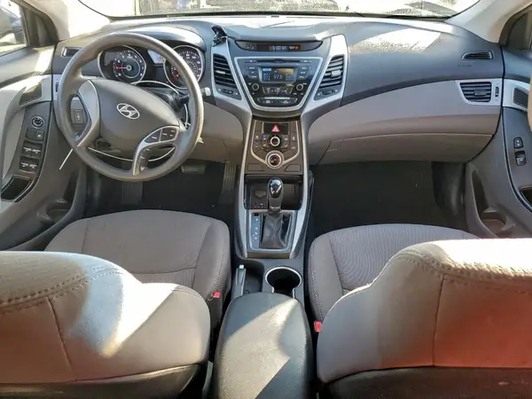 5NPDH4AE3GH769472 2016 HYUNDAI ELANTRA - Image 8