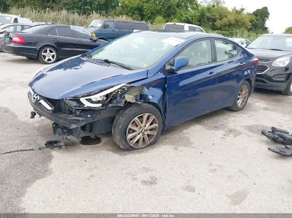 5NPDH4AE3GH770685 2016 HYUNDAI ELANTRA - Image 2