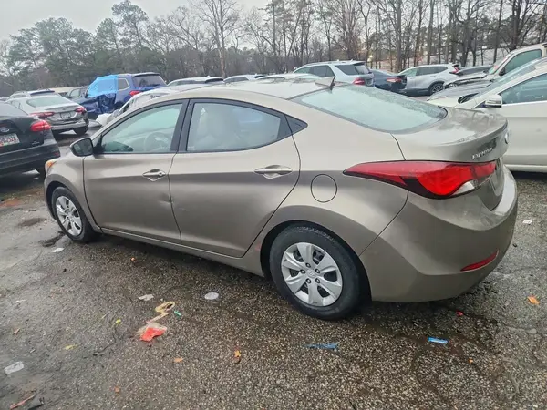 5NPDH4AE3GH771223 2016 HYUNDAI ELANTRA - Image 2