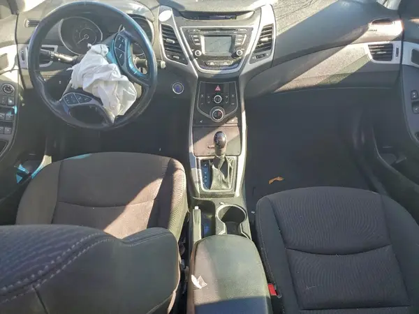 5NPDH4AE3GH771397 2016 HYUNDAI ELANTRA - Image 8