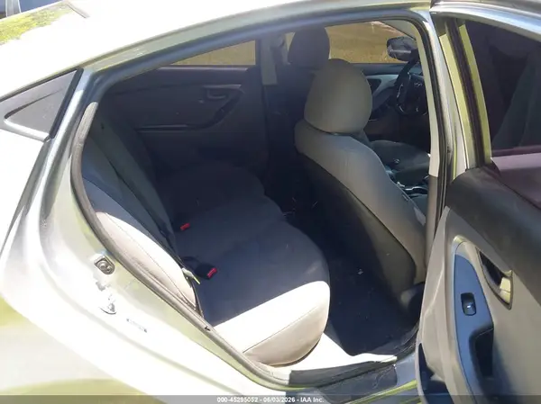 5NPDH4AE3GH771612 2016 HYUNDAI ELANTRA - Image 8