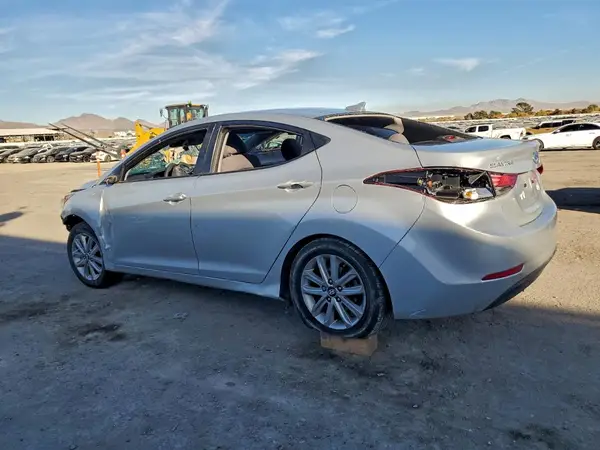 5NPDH4AE3GH773845 2016 HYUNDAI ELANTRA - Image 2