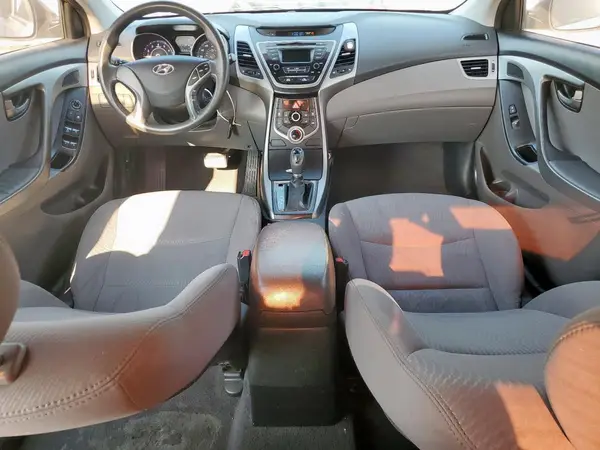 5NPDH4AE3GH774848 2016 HYUNDAI ELANTRA - Image 8