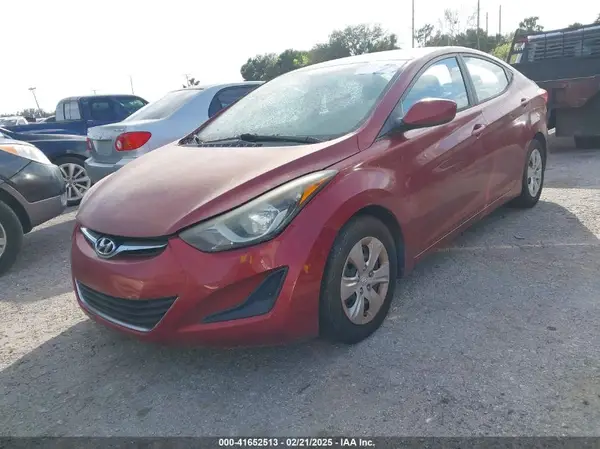 5NPDH4AE3GH774882 2016 HYUNDAI ELANTRA - Image 2