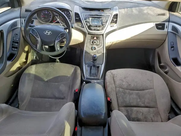 5NPDH4AE3GH775708 2016 HYUNDAI ELANTRA - Image 8