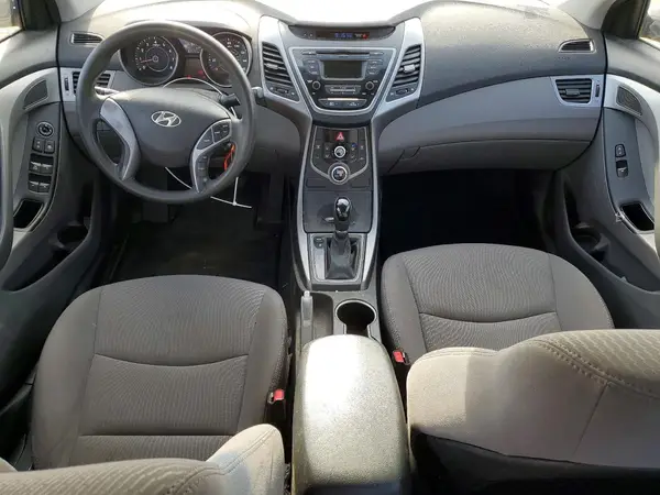 5NPDH4AE3GH775787 2016 HYUNDAI ELANTRA - Image 8
