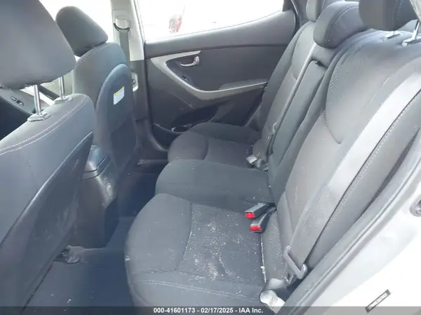 5NPDH4AE3GH776521 2016 HYUNDAI ELANTRA - Image 8