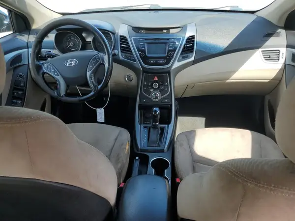 5NPDH4AE3GH777037 2016 HYUNDAI ELANTRA - Image 8