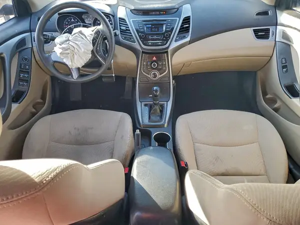 5NPDH4AE3GH779497 2016 HYUNDAI ELANTRA - Image 8