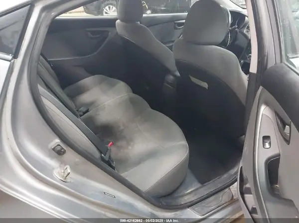 5NPDH4AE3GH779838 2016 HYUNDAI ELANTRA - Image 8