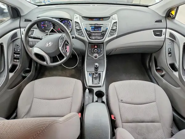 5NPDH4AE3GH784800 2016 HYUNDAI ELANTRA - Image 8
