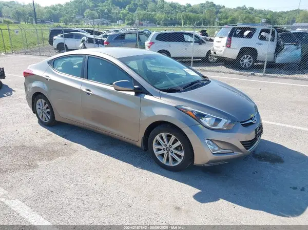 5NPDH4AE3GH785218 2016 HYUNDAI ELANTRA - Image 1