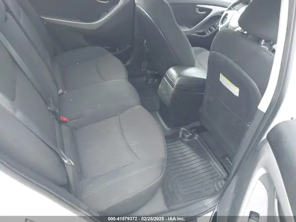 5NPDH4AE3GH785591 2016 HYUNDAI ELANTRA - Image 8