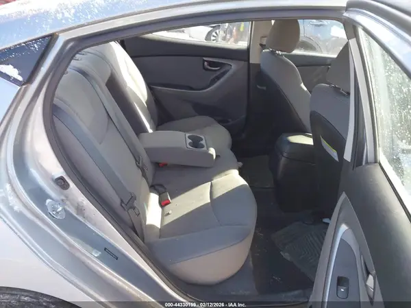 5NPDH4AE3GH785753 2016 HYUNDAI ELANTRA - Image 8