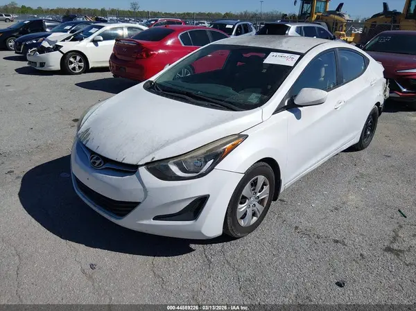 5NPDH4AE3GH786482 2016 HYUNDAI ELANTRA - Image 2