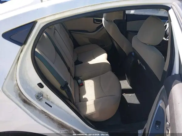 5NPDH4AE3GH786482 2016 HYUNDAI ELANTRA - Image 8
