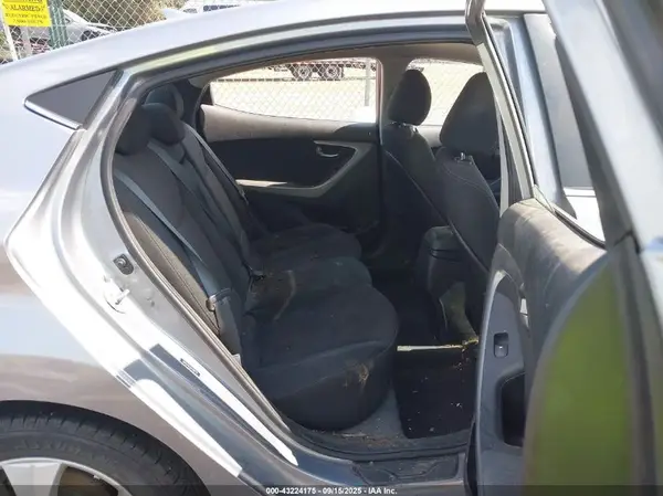 5NPDH4AE3GH788734 2016 HYUNDAI ELANTRA - Image 8