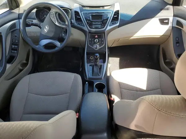 5NPDH4AE3GH789415 2016 HYUNDAI ELANTRA - Image 8