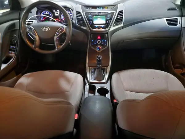 5NPDH4AE3GH790032 2016 HYUNDAI ELANTRA - Image 8