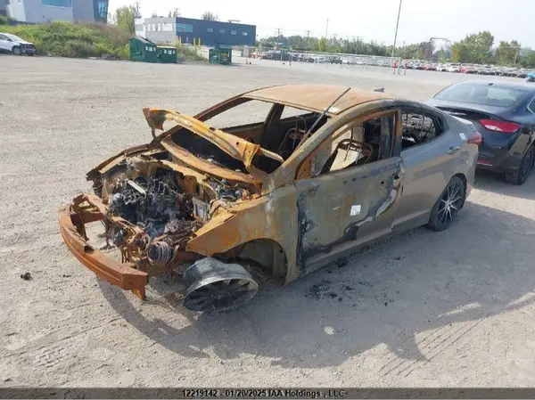 5NPDH4AE3GH790788 2016 HYUNDAI ELANTRA - Image 2