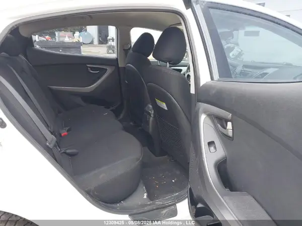 5NPDH4AE3GH791164 2016 HYUNDAI ELANTRA - Image 8