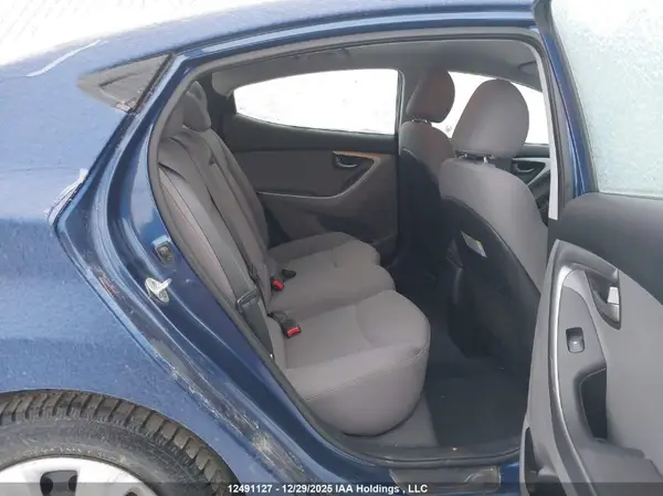 5NPDH4AE3GH792377 2016 HYUNDAI ELANTRA - Image 8
