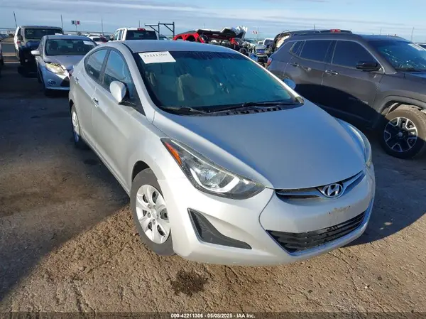 5NPDH4AE3GH792606 2016 HYUNDAI ELANTRA - Image 1