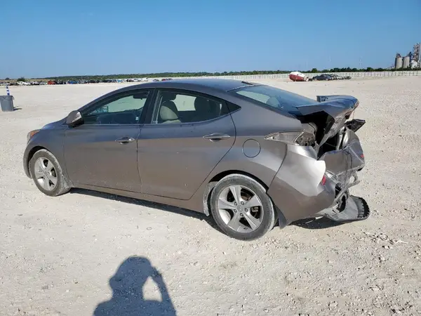 5NPDH4AE3GH792881 2016 HYUNDAI ELANTRA - Image 2