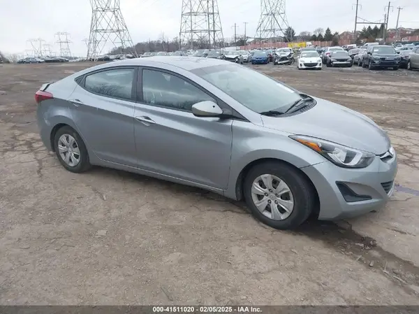 5NPDH4AE3GH795375 2016 HYUNDAI ELANTRA - Image 1