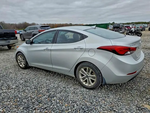 5NPDH4AE3GH795781 2016 HYUNDAI ELANTRA - Image 2
