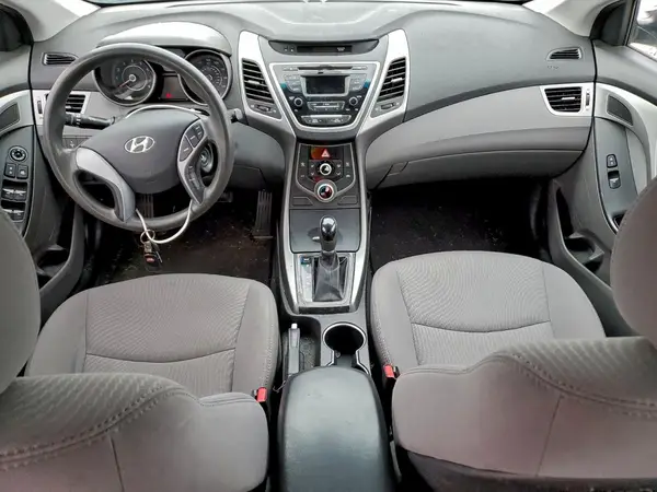 5NPDH4AE3GH795781 2016 HYUNDAI ELANTRA - Image 8