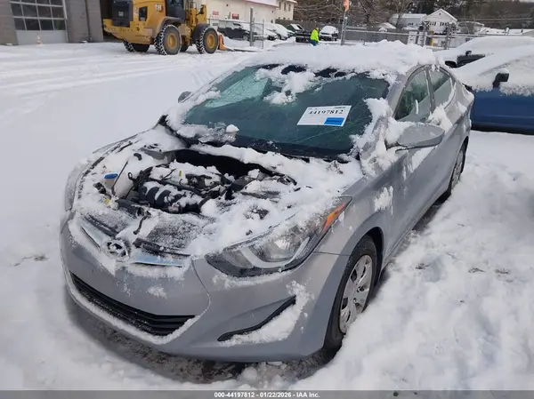 5NPDH4AE3GH795800 2016 HYUNDAI ELANTRA - Image 2