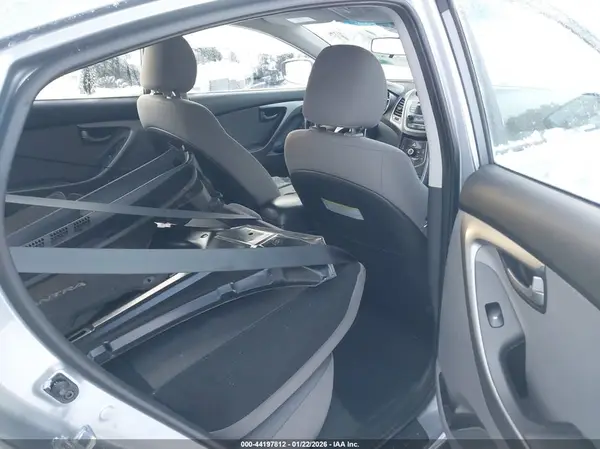 5NPDH4AE3GH795800 2016 HYUNDAI ELANTRA - Image 8