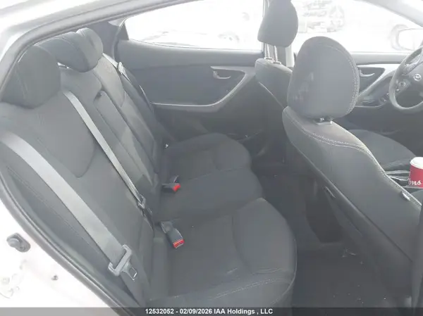 5NPDH4AE3GH796767 2016 HYUNDAI ELANTRA - Image 8