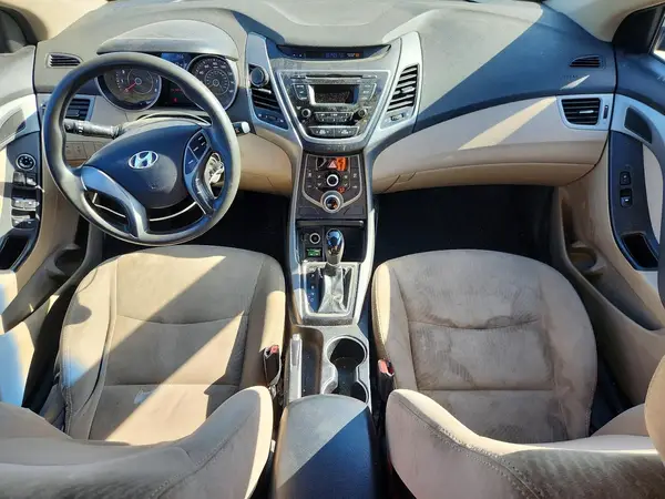 5NPDH4AE3GH797031 2016 HYUNDAI ELANTRA - Image 8