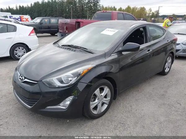 5NPDH4AE3GH797286 2016 HYUNDAI ELANTRA - Image 2