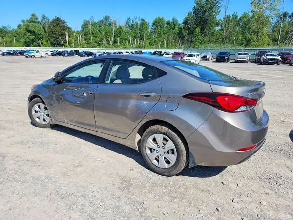 5NPDH4AE3GH797465 2016 HYUNDAI ELANTRA - Image 2
